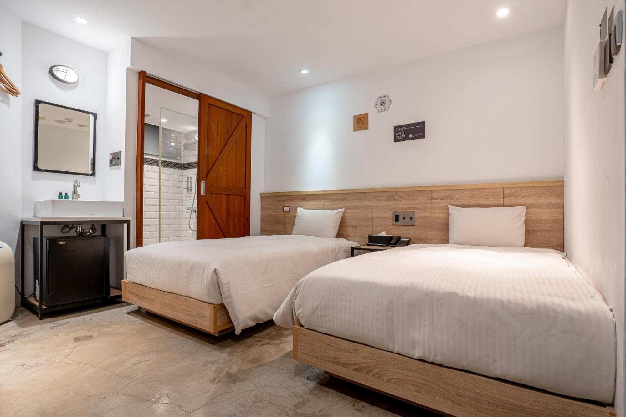 Chase Hotel Tajcshung Kültér fotó