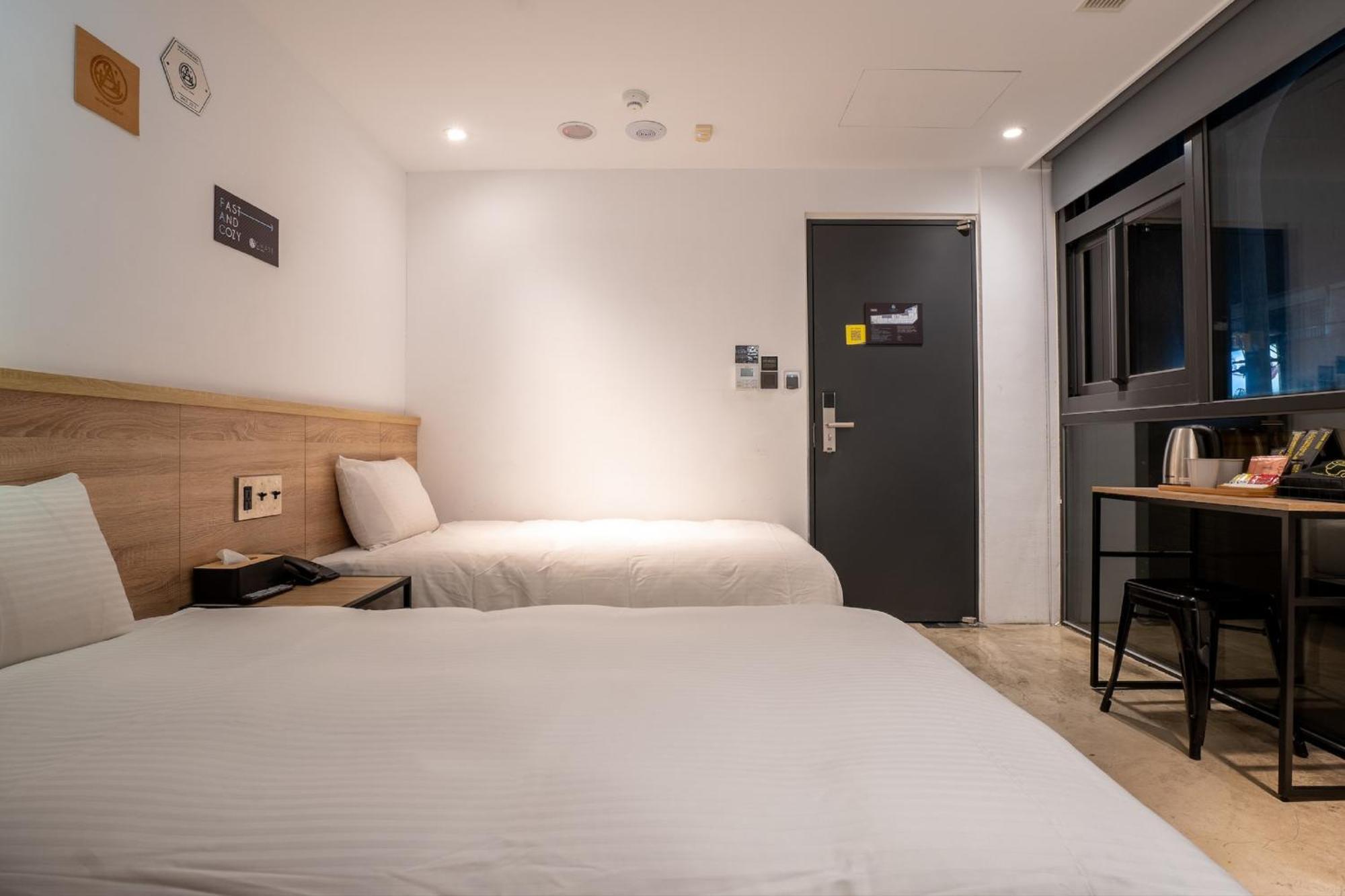Chase Hotel Tajcshung Kültér fotó