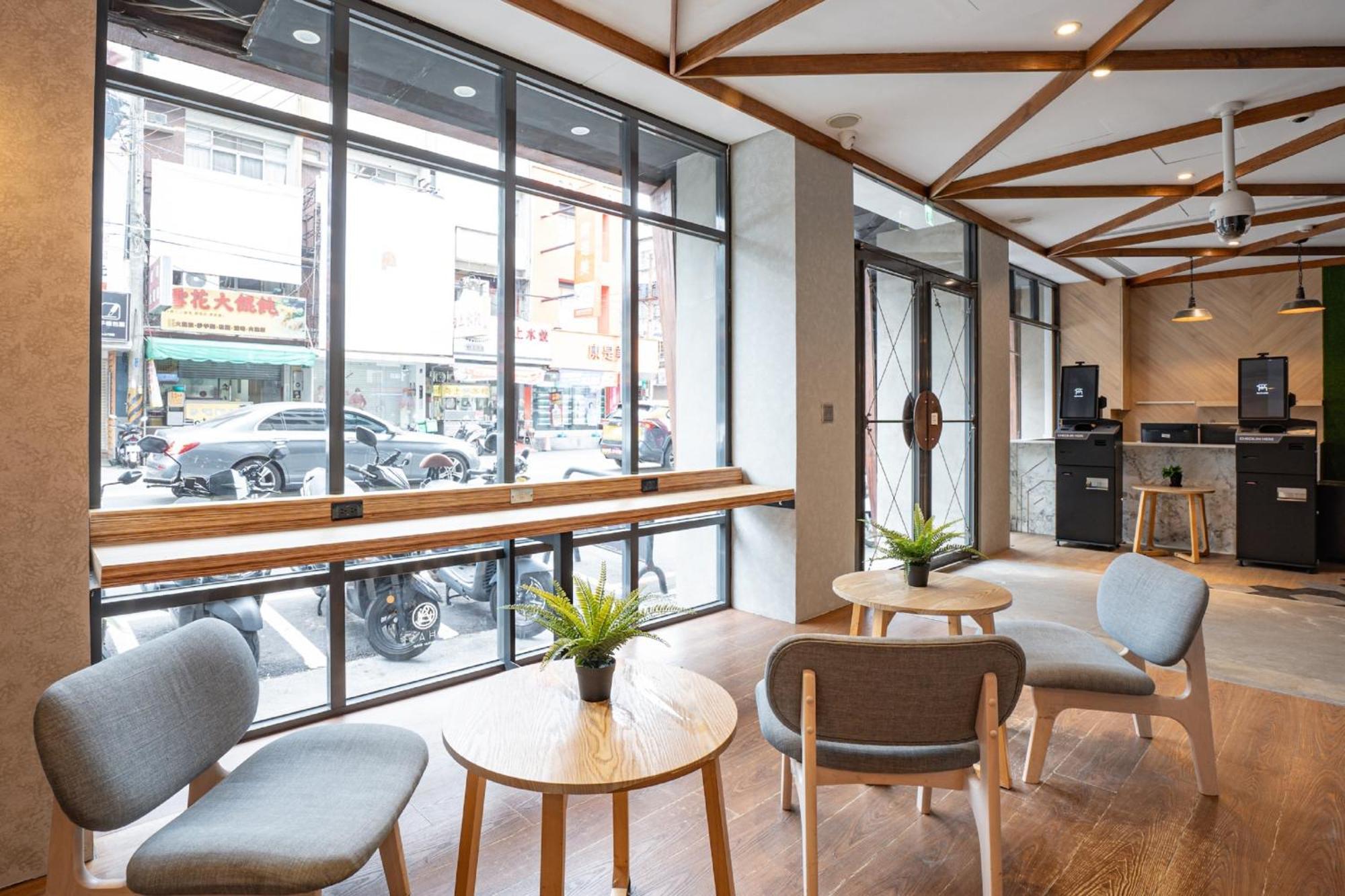 Chase Hotel Tajcshung Kültér fotó
