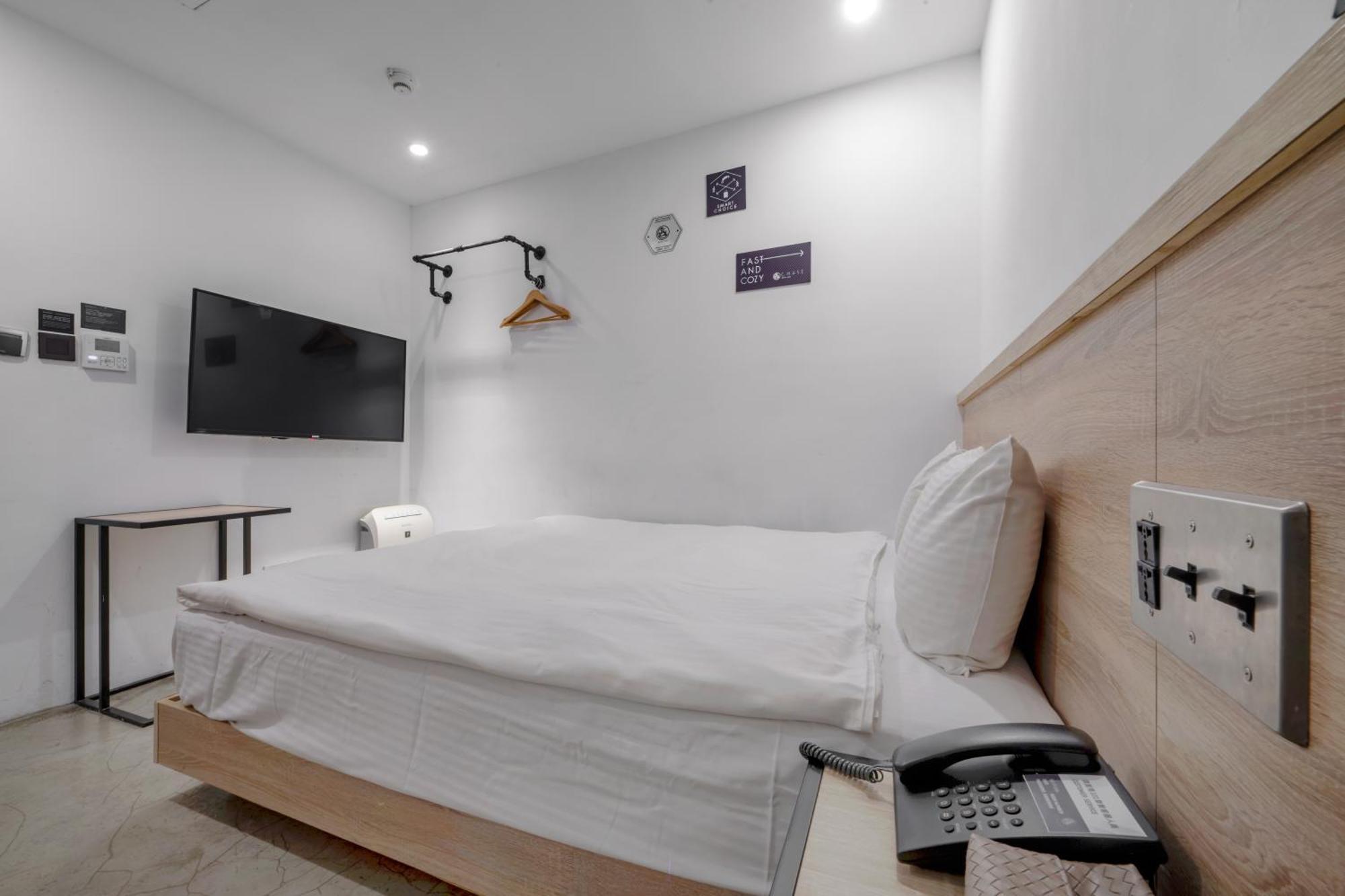 Chase Hotel Tajcshung Kültér fotó