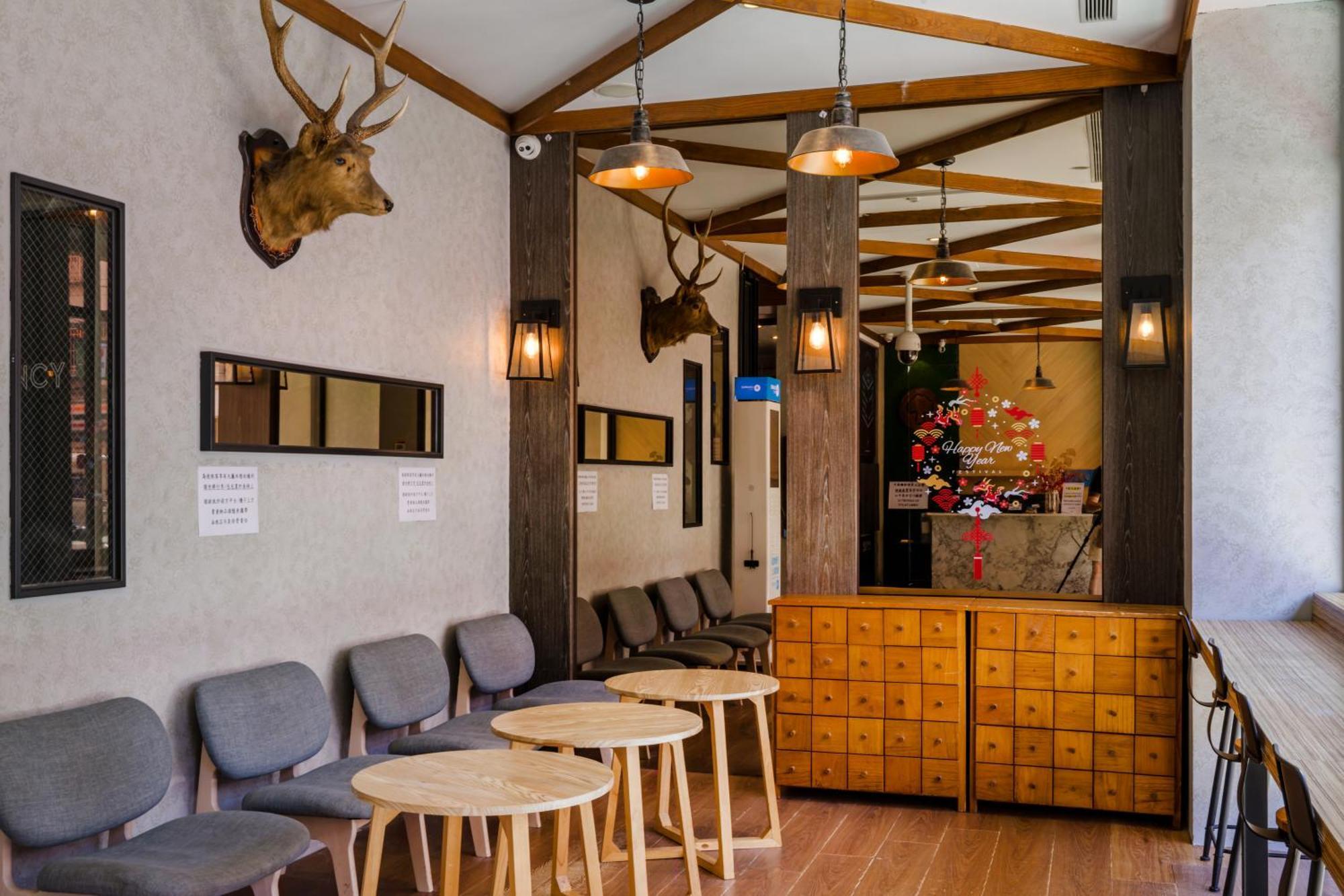 Chase Hotel Tajcshung Kültér fotó