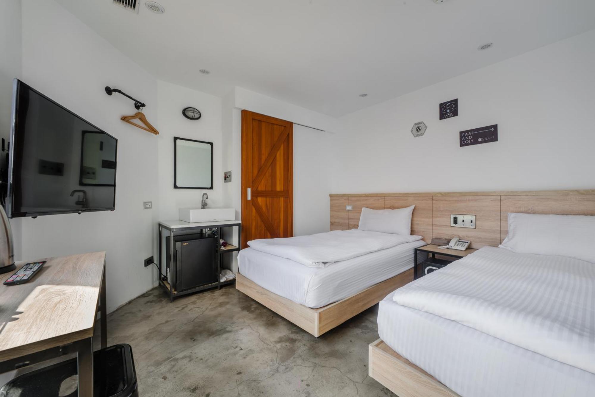 Chase Hotel Tajcshung Kültér fotó